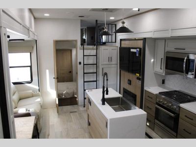 2025 Forest River Sierra - Photo 12