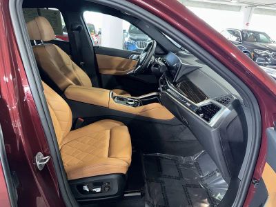 2025 BMW X6 — photo 10 view