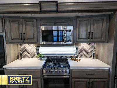 2022 Keystone RV Montana - Photo 10
