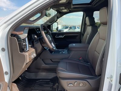 2026 GMC Sierra 3500HD — photo 9 view