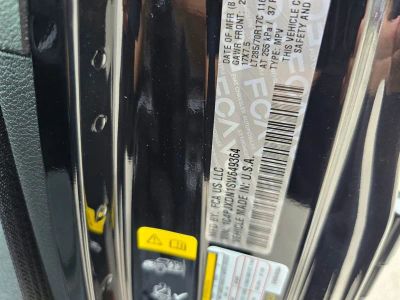 2025 Jeep Wrangler — photo 14 view
