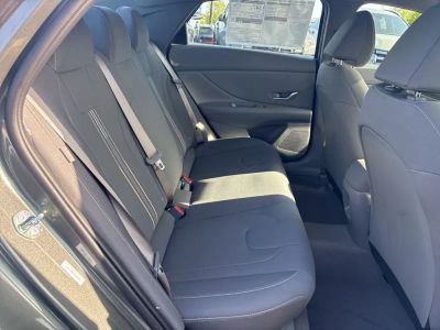 2026 Hyundai Elantra - Photo 18