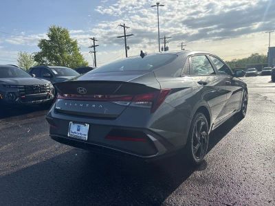 2026 Hyundai Elantra - Photo 5
