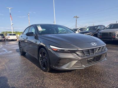 2026 Hyundai Elantra - Photo 3