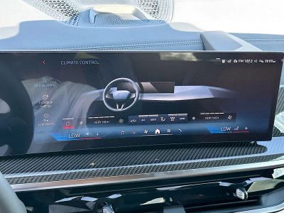 2026 BMW X5 — photo 13 view
