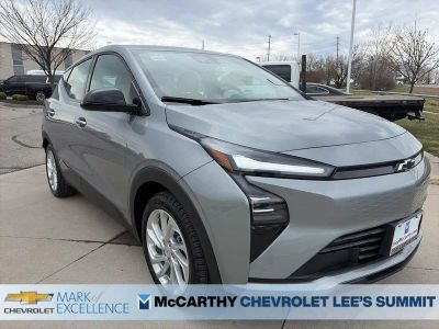 2027 Chevrolet Bolt - Photo 2