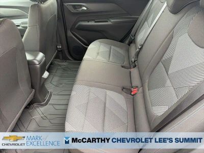 2027 Chevrolet Bolt - Photo 37