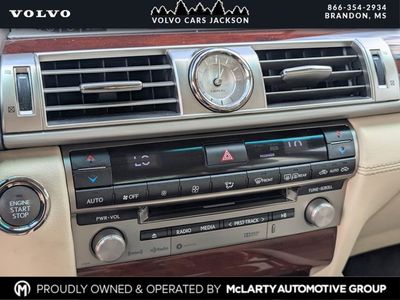 2016 Lexus LS — photo 14 view