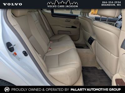 2016 Lexus LS — photo 31 view