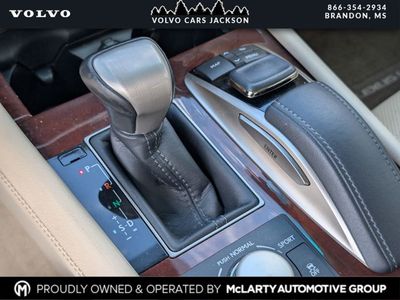2016 Lexus LS — photo 15 view