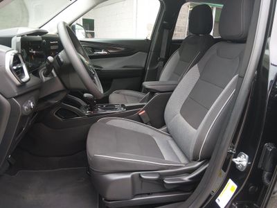 2025 Chevrolet Trailblazer - Photo 12