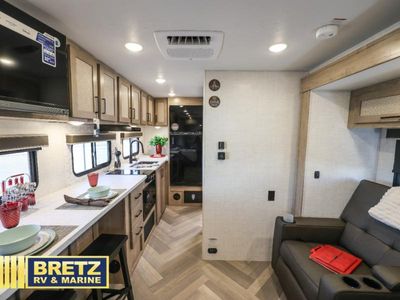 2025 Ember RV E-Series — photo 9 view