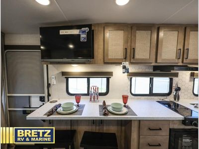 2025 Ember RV E-Series — photo 11 view