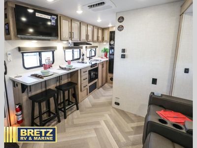 2025 Ember RV E-Series — photo 10 view