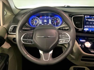 2024 Chrysler Pacifica — detail view
