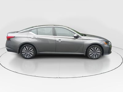 2024 Nissan Altima - Photo 8