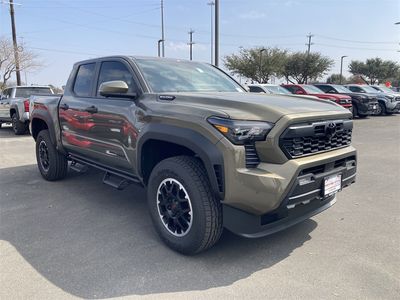 2026 Toyota Tacoma i-FORCE MAX - Photo 3