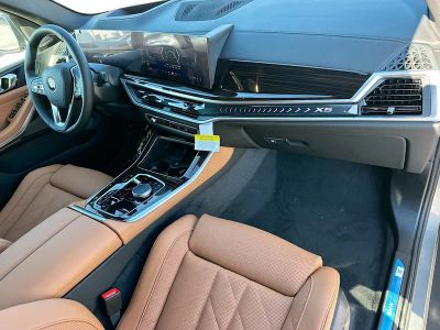 2026 BMW X5 — photo 24 view