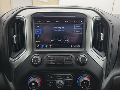 2020 Chevrolet Silverado 1500 — photo 11 view