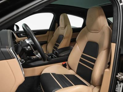 2023 Porsche Cayenne — detail view