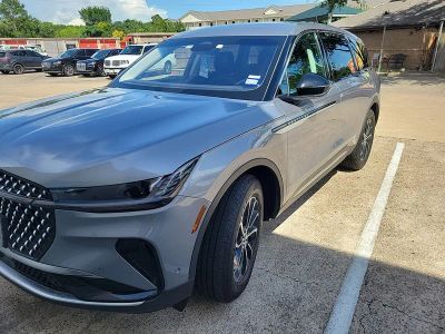2024 Lincoln Nautilus — side profile view