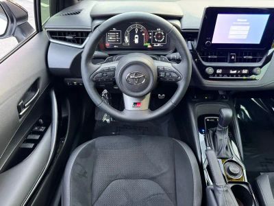 2025 Toyota GR Corolla - Photo 15