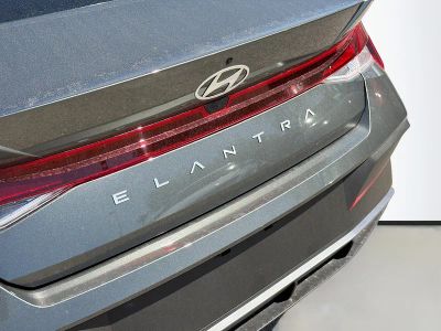 2026 Hyundai ELANTRA — photo 11 view