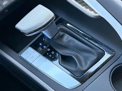 2026 Hyundai ELANTRA — photo 24 view
