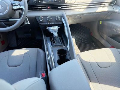 2026 Hyundai ELANTRA — photo 18 view