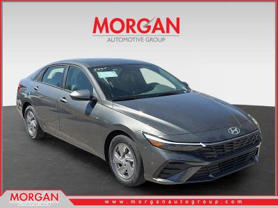 2026 Hyundai ELANTRA SE in Amazon Gray — front three-quarter view