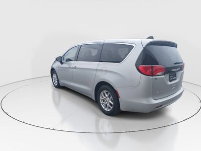 2022 Chrysler Voyager - Photo 5