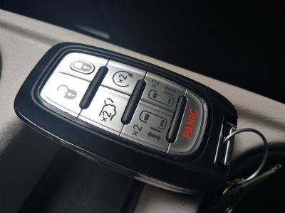 2022 Chrysler Voyager - Photo 15