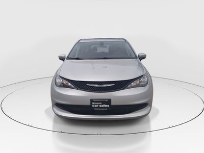 2022 Chrysler Voyager - Photo 2