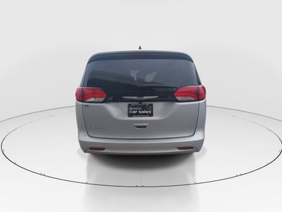 2022 Chrysler Voyager - Photo 6