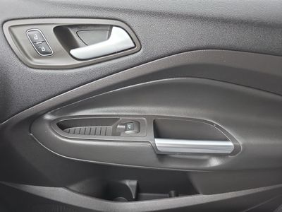 2018 Ford Escape — photo 21 view