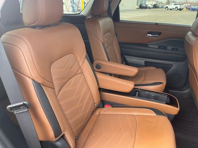 2025 Nissan Pathfinder - Photo 14