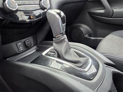 2017 Nissan Rogue - Photo 18