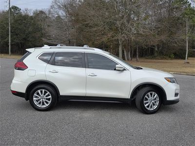 2017 Nissan Rogue - Photo 32