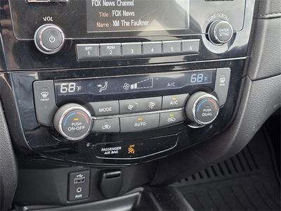 2017 Nissan Rogue - Photo 16