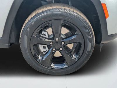 2025 Jeep Grand Cherokee L — photo 9 view