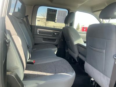 2018 Ram 2500 — photo 18 view