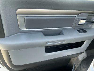 2018 Ram 2500 — photo 16 view