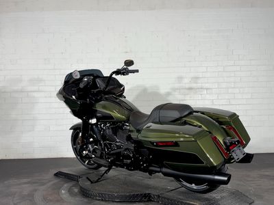 2026 Harley-Davidson Road Glide - Photo 4