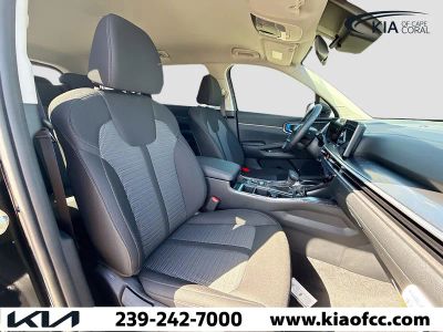 2026 Kia Sorento — photo 13 view