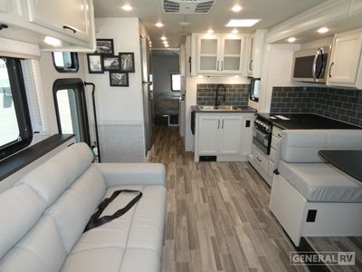 2025 Holiday Rambler Admiral - Photo 6