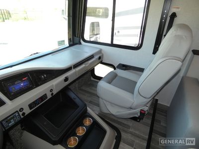 2025 Holiday Rambler Admiral - Photo 12