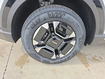 2027 Kia Telluride Hybrid — photo 16 view