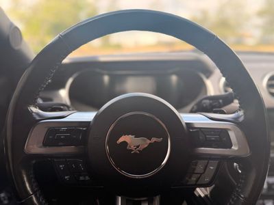 2021 Ford Mustang - Photo 19