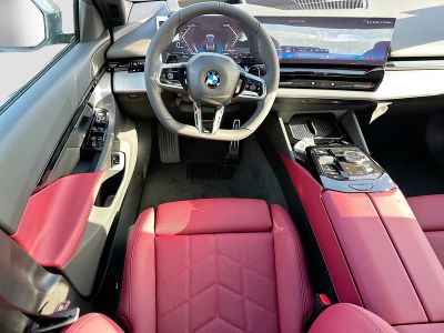 2026 BMW 5 Series — photo 17 view
