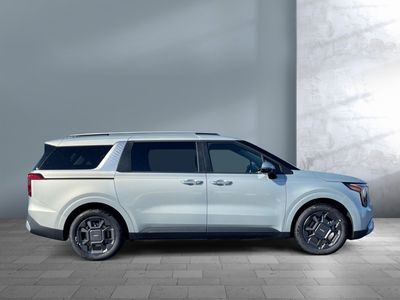 2026 Kia Carnival Hybrid — photo 7 view